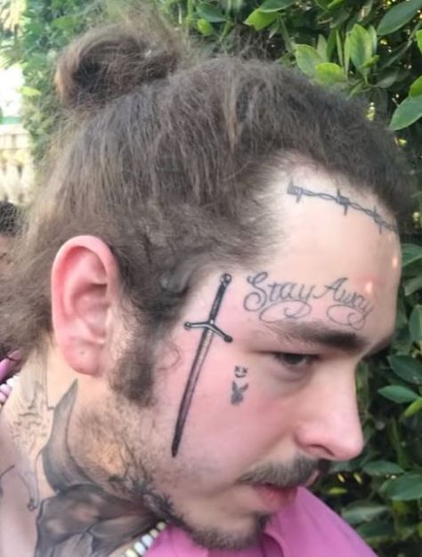 Wow Post Malone, Mens Face Tattoos, Post Malone Lyrics, Tattoo Me, Funky Tattoos, Traditional Tattoo Sleeve, Dagger Tattoo, Face Tattoos, Face Tattoo