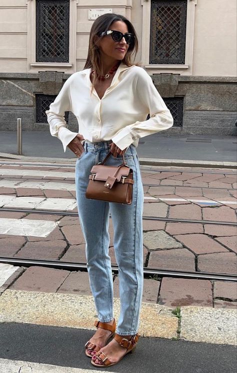 Radical Chic, Snappy Casual, Paris Wardrobe, Street Style 2023, Mango Blouse, Model Street Style, Style 2023, Street Style Summer, Denim Style