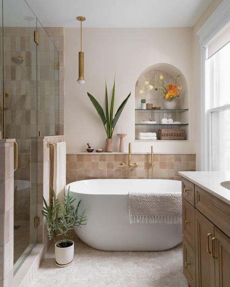 Warm Bathroom, Relaxing Bathroom, Zen Bathroom, Bathroom Retreat, Bathroom Inspiration Decor, Bathroom Trends, Bathroom Spa, Bathroom Renos, Bath Tub