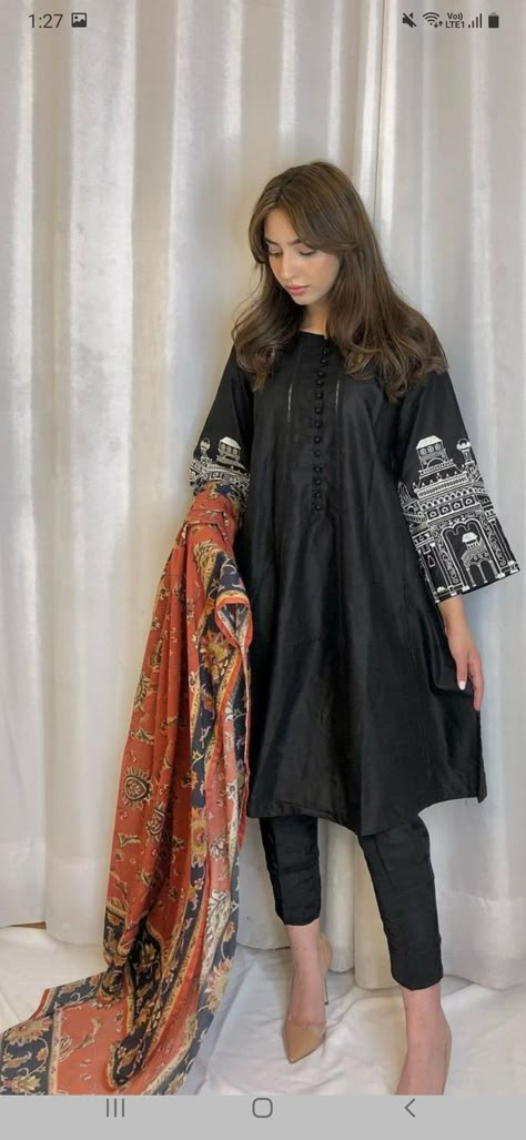 Eid Outfit Ideas, Desi Fits, Eid Outfit, Stylish Short Dresses, Desi Outfits, Casual Indian Fashion, Pakistani Fashion Party Wear, Pakistani Fashion Casual, Salwar Kamiz