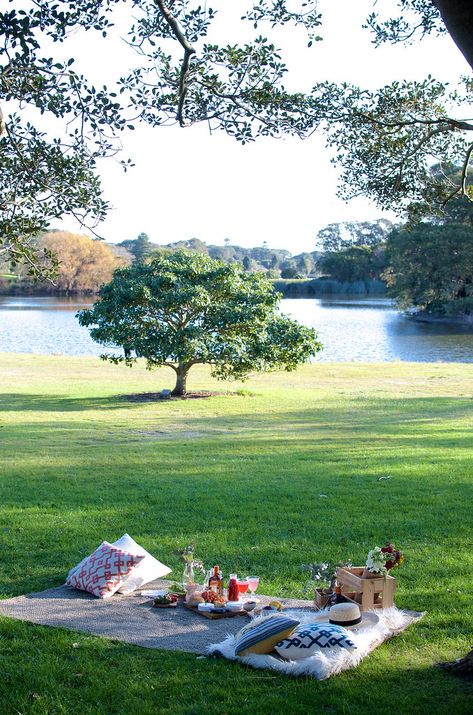 Picnic Inspiration, Picnic Aesthetic, Romantic Picnics, Picnic Spot, Picnic Date, Picnic Ideas, Perfect Picnic, Pic Nic, Picnic Time