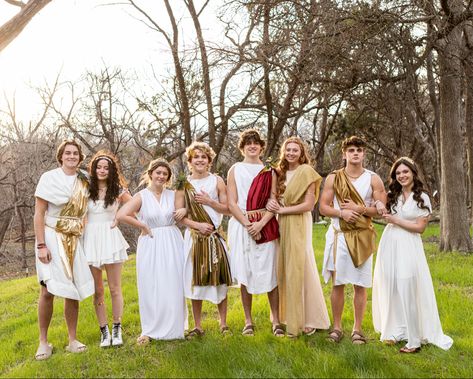 Greek Toga Party, Greek Mythology Party, 21st Outfits, Mythology Party, Greek Party Theme, Greek Toga, Toga Party, Greek Goddess Costume, Mount Olympus