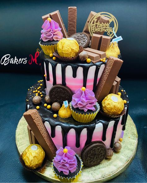 Chocolate Loaded Cake Decoration, Chocolate Strawberry Cake, Chocolate Strawberry, Strawberry Cake, Chocolate Cupcakes, Cake Decorating Techniques, Chocolate Cake, Cake Designs, Oreo