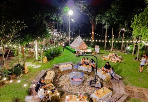 Luxury Camping Resorts, Glamping Design Ideas, Glamping Restaurant, Outdoor Event Design, Garden Glamping, Camping Cafe, Glamping Decor, Resort Design Plan, Outdoor Restaurant Design