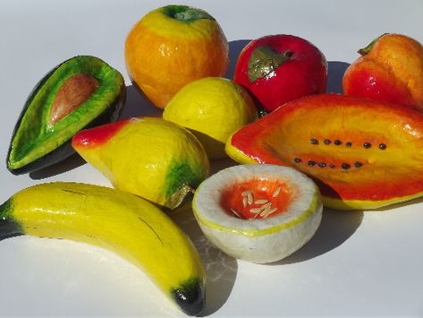 Lot Mexican paper mache fruit, vintage bright tropical fruits papier mache Paper Mache Ideas, Fruit Bowl Art, Mexican Paper Mache, Fruit Diet Plan, Fruit Bouquet Ideas, Vine Fruit, Dressing For Fruit Salad, Fruit Dips Recipes, Vegetables Photography