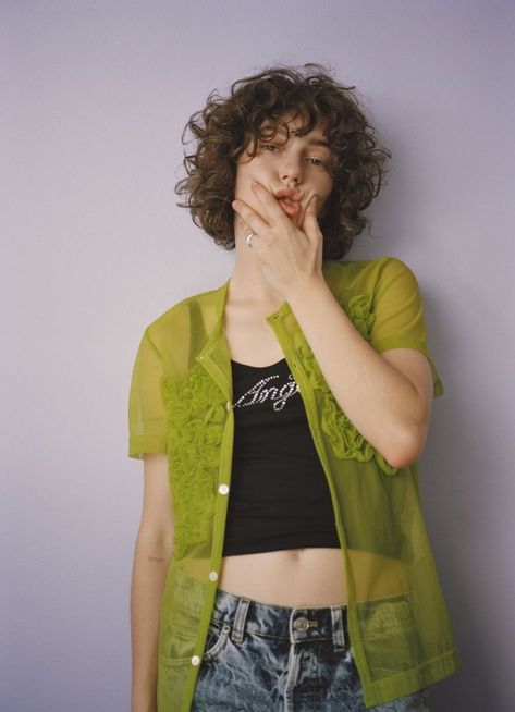 King Princess Fashion, King Princess Style, King Princess Haircut, King Princess Outfits, King Princess Hair, King Princess Aesthetic, Mikaela Straus, King Princess, Short Curly Haircuts