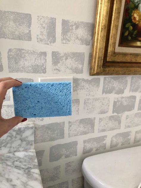 Estilo de Vida  Continúa leyendo: 10 diferentes tipos de suculentas para crear un jardín en casaCompartir  HOGAR 10 ideas originales para pintar las paredes de tu cuarto  Por: Valeria Ávila  14 Jul 2020Te Diy Brick Wall, Backsplash Diy, Painting Bathroom Cabinets, Dish Sponge, Painted Bathroom, Diy Wall Painting, Diy Backsplash, Brick Backsplash, Bedroom Wall Designs