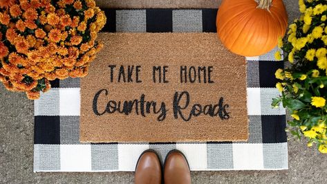 Fall Candles Diy, Profitable Crafts, Fall Mason Jars, Rustic Fabric, Stencil Vinyl, Cricut Stencils, Easy Fall Crafts, Country Roads Take Me Home, Fall Fabric