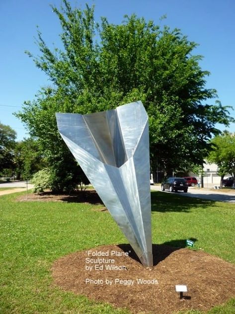 Paper Airplanes Metal Sculpture by Ed Wilson: Houston Heights Exhibit Airplane Sculpture, Houston Murals, Playgrounds Architecture, Stainless Steel Sculpture, The Wright Brothers, Marble Bathtub, Houston Heights, Stone Bathtub, Garden Sculptures