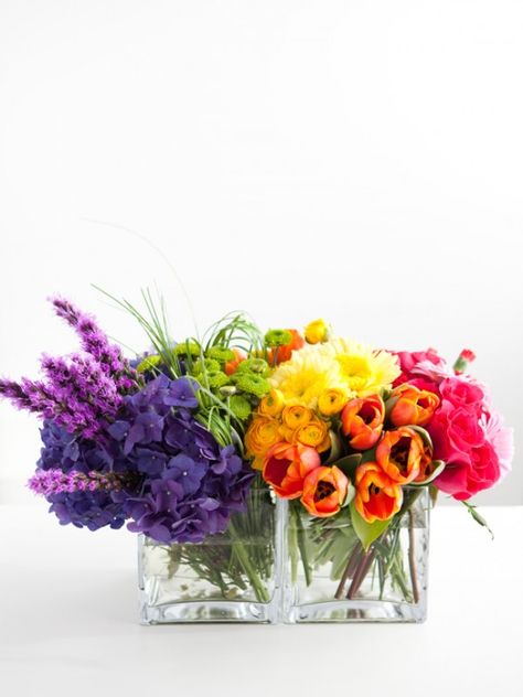 I love receiving beautiful flowers but I never quite knew how to arrange them...until now! Spring Flower Arrangements Centerpieces, Spring Flower Arrangements, Rainbow Parties, Rainbow Wedding, Rainbow Bright, Rainbow Theme, Deco Floral, Arte Floral, Ranunculus