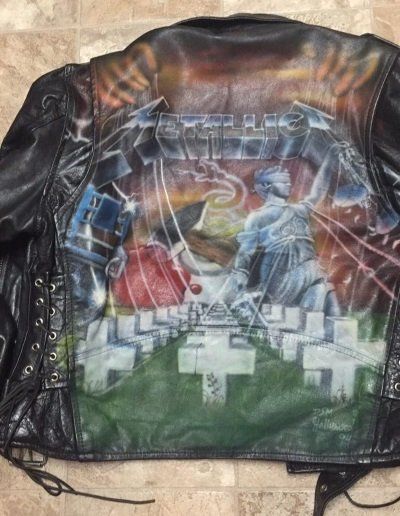 metallica leather jacket How To Paint Leather, Diy Leather Jacket, Painted Leather Jacket, Paint Leather, Diy Jacket, Best Paint, Painting Leather, Stuff To Make, Stencil Designs