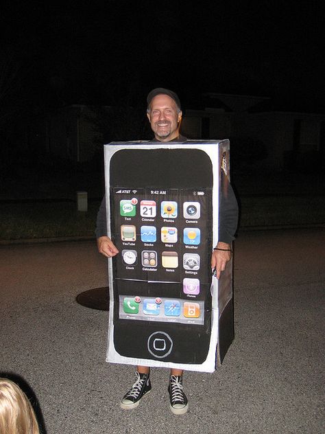 Iphone Halloween Costume by daxsauerwein, via Flickr Phone Costume, Iphone Costume, Unusual Halloween Costumes, Halloween Costumes You Can Make, Quick Halloween Costumes, Halloween Costumes For Work, Goodwill Store, Cheap Halloween Costumes, Great Halloween Costumes