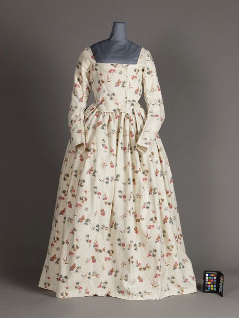 Early 1800s Dresses, Victorian Dress Gown, 1780s Fashion, History Dress, 1800s Dresses, Historical Garments, Colonial Dress, Historical Costuming, Historic Fashion