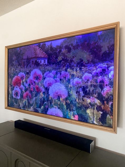 How to Build a TV Frame - Build It Thrifty Tv That Looks Like A Painting, Married Couples Bedroom, Frame Around Tv, Picture Frame Tv, Frame Tvs, Stripping Paint, Awesome Crafts, Tv Streaming, Tv Frame