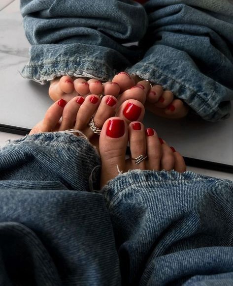 Pedicure Ideas Red, Red Toe Nails, Pedicure Pictures, Red Pedicure, Red Toes, Feet Nail Design, Summer Pedicure, Foot Pedicure, Acrylic Toes