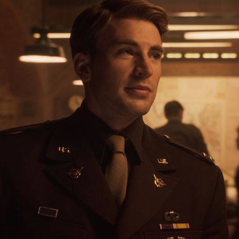 Captain America: The First Avenger Steve Rogers icon pfp marvel avengers aesthetic superhero hd 4k Marvel Avengers Aesthetic, Aesthetic Superhero, Pfp Marvel, Steve Rogers Icon, Steve Rogers Aesthetic, Captain America Aesthetic, Avengers Aesthetic, Captain America The First Avenger, The First Avenger