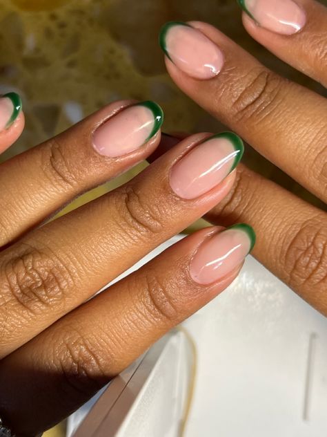 Green Tip Short Nails, Green French Tip Natural Nails, Green Tip Nails Short, Short Almond Polygel Nails, Micro Manicure French, Green Detail Nails, Natural Nails French Tip Color, Short Almond Acrylic Nails Design Summer, Green Nail Polish Ideas