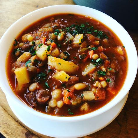 Sardinian Minestrone Soup - Chef Julia Private Cooking Classes Hearty Minestrone Soup Recipe, Tiny Pasta, Beans Potatoes, Potatoes Tomatoes, Snacks Under 100 Calories, Minestrone Soup Recipe, Healthy Sweet Snacks, Wfpb Recipes, Meatless Mondays