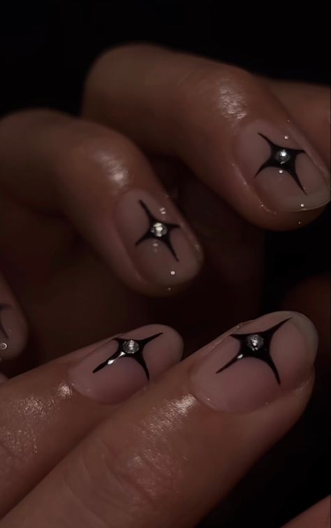 Cool Black Nail Ideas Short, Grunge Emo Nails, Oppenheimer Nails, Y2k Short Nail Designs, Simple Alternative Nails, Simple Edgy Nails Short, Men’s Nail Arts, Short Nail Designs Men, Edgy Nails Grunge Short