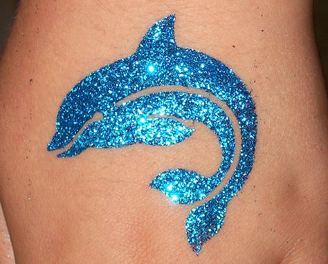 Dolphin Glitter Tattoo No Ordinary Girl, Airbrush Tattoo, Beach Girl Aesthetic, Coconut Dream, Airbrush Nails, Mermaid Glitter, Glitter Tattoo, Mermaid Aesthetic, Malibu Barbie