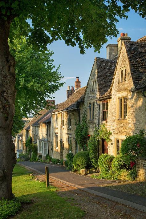 Burford Cotswolds, Cottages England, Manor House Hotel, Cotswolds England, Slice Of Heaven, South Central, The Cotswolds, English Cottage, English Countryside