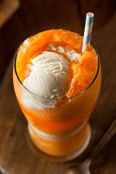 Boozy Creamsicle Float Creamsicle Float, Orange Float, Vodka Orange, Pina Colada Drinks, Boozy Ice Cream, Creamsicle Cake, Bourbon Cherries, Float Recipes, Whipped Cream Vodka