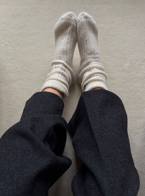 Knitting Socks Aesthetic, Cozy Socks Aesthetic, Socks And Clogs, Running Aesthetic, Socks Aesthetic, Aesthetic Winter, Closet Staples, Winter Fits, Grunge Outfits