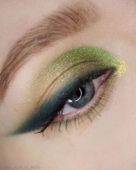 Forest Themed Makeup, Dark Green Makeup Looks, Lana Makeup, Irish Makeup, Green Eyeshadow Makeup, Maquillage On Fleek, Magical Makeup, Swag Makeup, Green Makeup