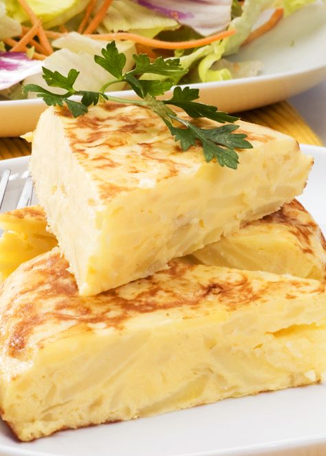 Spanish Potatoes, Spanish Omelette, Spain Food, Omelette Recipe, Spanish Cuisine, Spanish Dishes, Recipe Details, Sweet Onion, Tortillas