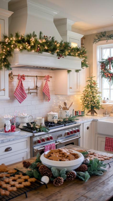 Christmas decorated farmhouse kitchen with hot chocolate station, pinecone centerpiece, and gingerbread cookies cooling. Kitchen Christmas Tree, Winter Kitchen Decor, Hot Cocoa Station, Christmas Kitchens, Twinkling String Lights, Christmas Kitchen Decor Ideas, Christmas Rooms, Cocoa Station, Kitchen Christmas Decorations