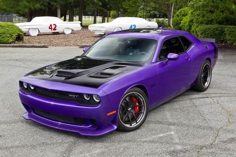 Purple Awesomeness: Dodge Challenger Fitted with Aftermarket Vented Hood Purple Muscle Cars, Purple Sports Cars, Purple Cars, Dodge Cars, Dodge Challenger Hellcat, Purple Car, Dodge Muscle Cars, Hellcat Challenger, Challenger Srt