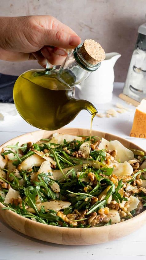 Pear and Rocket Salad With Parmesan and Walnuts - This Little Home Pear And Parmesan Salad, Pear Rocket Salad, Rocket And Pear Salad, Pear Parmesan Salad, Pear And Walnut Salad, Rocket Recipes, Pear Walnut Salad, Honey Salad Dressing, Bistro Salad