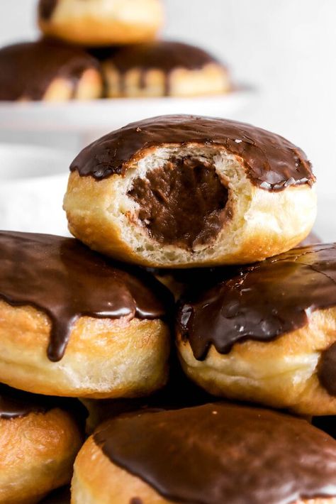 Today we're sharing these delicious Classic Dark Chocolate Filled Doughnuts! A simple and homemade doughnut, filled with a luscious bittersweet chocolate pastry cream. They're so easy and truly better than anything you could buy. Every bite is creamy, sweet, and oh so delicious! The doughnut itself is soft, fluffy, hinted throughout with vanilla notes, and perfectly sweet. Oh, and that pastry cream... It's extra chocolate-y, creamy, and so much easier to make than you might think! When… Homemade Chocolate Donuts Recipe, Chocolate For Donuts Recipe, Chocolate Donut Filling, Doughnut Filling Recipe, Chocolate Doughnut Recipe, Donut Fillings, Cream Filled Doughnut Recipe, Chocolate Filled Doughnut Recipe, Chocolate Doughnuts Recipe