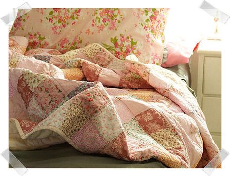 Ice Cream Quilt, Cream Quilt, Quilt Sewing Patterns, Reverse Applique, Cute Quilts, Crib Quilt, Easy Sewing Projects, Quilt Top, Getting Cozy