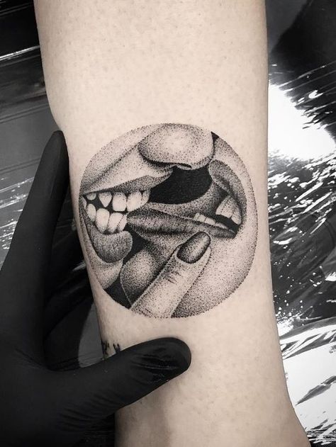 Black Gray Tattoo, Games Tattoo, Tattoos Masculinas, 42 Tattoo, Gray Tattoo, Tattoo Dotwork, Kunst Tattoos, Tattoo Trend, Dot Tattoos