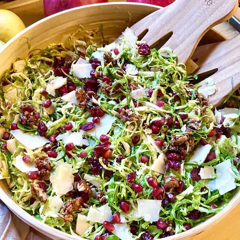 Shaved Brussel Sprout Pomegranate Salad, Shaved Brussels Sprouts Salad, Brussel Sprouts Cranberries, Raw Brussel Sprouts, Shaved Brussel Sprout Salad, Shredded Brussel Sprout Salad, Brussel Sprout Salad Recipes, Best Apple Cider Vinegar, Apple Cider Vinaigrette