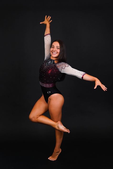 gymnastics media day idea #gymnastics #mediaday #poses #gymnasticsposes #pictureday Gymnast Photography Poses, Media Day Gymnastics, College Gymnastics Poses, Gymnastics Poses For Pictures Ideas, Cute Gymnastics Pictures, Gymnastics Media Day Poses, Gymnastics Media Day, Gymnastics Photo Poses, Cute Gymnastics Picture Poses