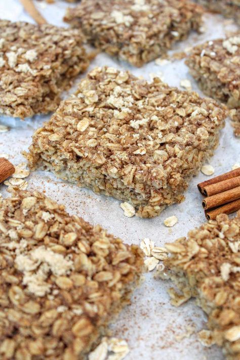 Brown Sugar Cinnamon Oatmeal Bars — Lauren Twigge Nutrition Breakfast Oatmeal Bars, Brown Sugar Cinnamon Oatmeal, Meal Prepped Breakfast, Prepped Breakfast, Oatmeal Bars Recipes, Oatmeal Squares, No Bake Oatmeal Bars, Easy Breakfast Options, Old Fashion Oats