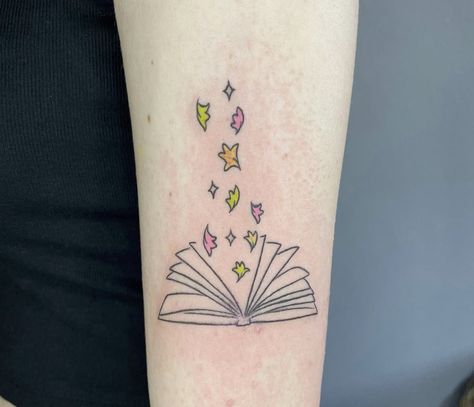 Heartstopper Tattoo, Changing My Life, Pride Tattoo, Bookish Tattoos, M Tattoos, Sharpie Tattoos, Book Tattoo, Aesthetic Tattoo, Dream Tattoos