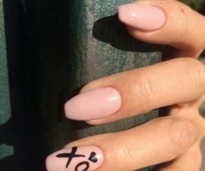 #xo #nails #nailart Xo On Nails, The Weeknd Nails Design, Xo Nails Design, Xo Nails The Weeknd, The Weeknd Nails, Xo Nails, Almond Nails Designs, Soft Nails, Pedicure Nail Art