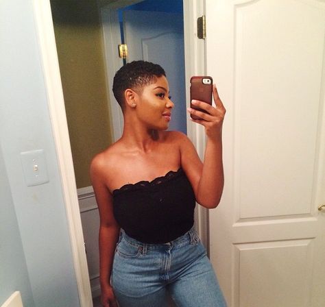 Hair Hairstyles Feminine, Black Women Natural Hair, Big Chop Natural Hair, Natural Hair Twa, Short Natural Haircuts, Short Natural Hair, Twa Hairstyles, Hair Dye Ideas, Tapered Natural Hair