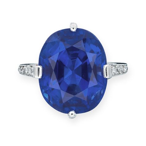 CARTIER SAPPHIRE AND DIAMOND RING Sapphire And Diamond Ring, Jewels Rings, Elegant Style, Cartier, Jewelry Art, Gemstone Jewelry, Diamond Ring, Cool Designs, Sapphire