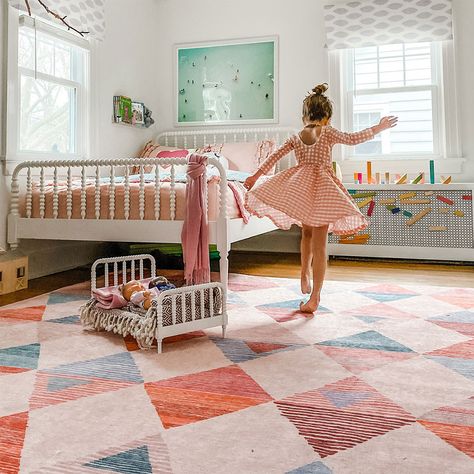 Luxury Craftsman House Plans, Girls Bedroom Rug, Kids Playroom Rugs, Kids Bedroom Rugs, Girls Room Rugs, Kid Friendly Rugs, Summer Living Room, Toddler Bedroom Girl, Kids Playroom Decor