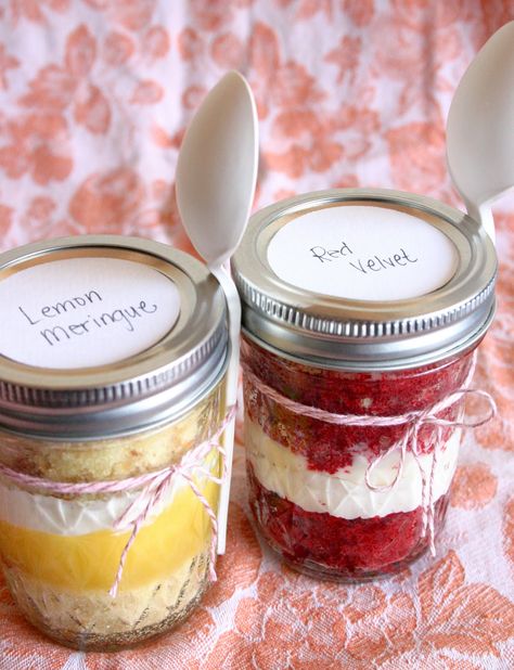 Special Cupcakes, Mason Jar Cupcakes, Cupcakes In A Jar, Mason Jar Cakes, Happy Birthday Cupcake, Mason Jar Desserts, Cupcake In A Jar, Happy Birthday Cupcakes, Cake In A Jar