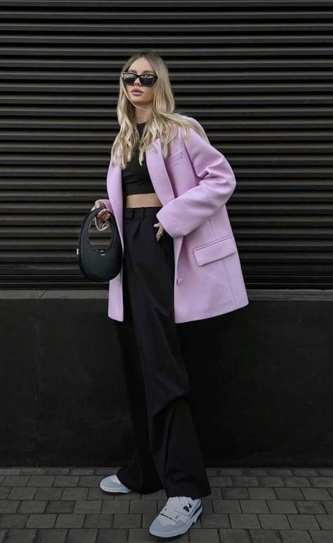 Bold Blazer Outfit, Lilac Work Outfit, Lilac Coat Outfit, Blazer Lila Outfits, Lilac Blazer Outfit, Lilac Outfit Ideas, Purple Blazer Outfit, Lilac Blazer, Vibrant Outfits