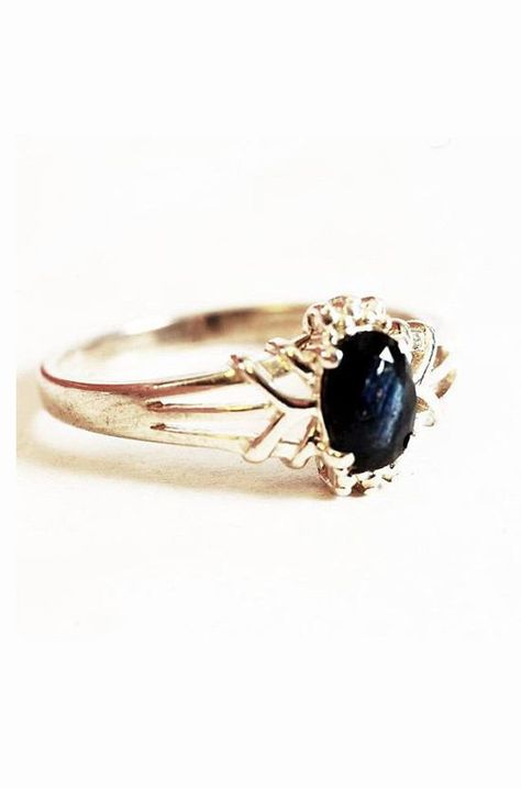 Trending - 85 Alternative Engagement Rings Gothic Sapphire Ring, Oval Lapis Lazuli Rings For Gift, Edgy Bride, Girl Geek, Vintage Blue Lapis Lazuli Ring, Infinity Knot Ring, Infinity Knot, Ring Inspo, Chic Brides