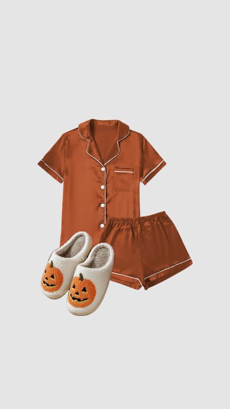 fall pajamas 🍂 #fallaestethic #fallcore #fallgirlaesthetic #autumn #autumnaesthetic Fall Pajamas, Casual Halloween Outfits, Halloween Pjs, Pajamas Aesthetic, Fall Faves, Cute Pajama Sets, Preppy Fall, Outfit Layout, Casual Preppy Outfits