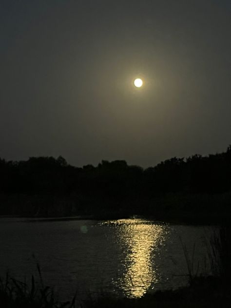 #moon #moonshine #water #lake #lakelife #summer #aesthetic #night #nightsky #wood #forest #dark Lake Aesthetics Dark, Lake Aesthetic Dark, Night Lake Aesthetic, Dark Lake Aesthetic, Moonshine Aesthetic, Moon On Water, Summer Aesthetic Night, Moonlight Aesthetic, Lake At Night