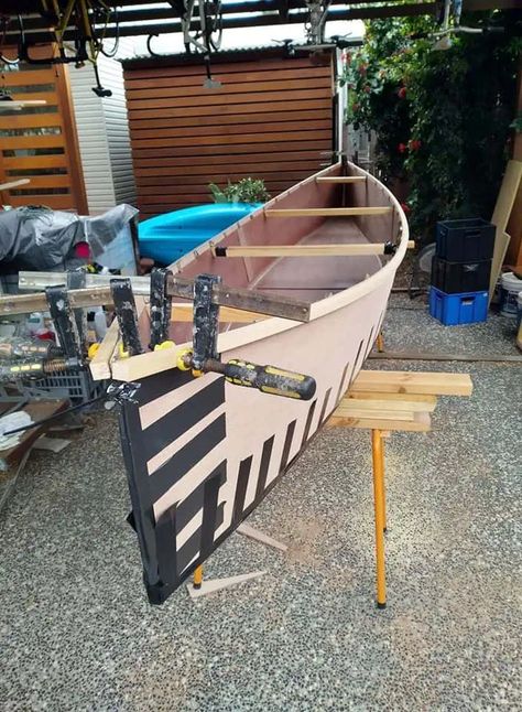 Quick Canoe assembly - Woodworker builds in 4.5 hours (I took 2 weekends) - Storer Boat Plans in Wood and Plywood Wood Kayak Plans, Canoe Plans, Wooden Boat Kits, Wood Kayak, Free Boat Plans, Canoe Building, Model Boat Plans, Plywood Boat, Canoe Boat