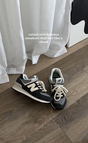 Black New Balance 574 Outfit Women, New Balance 574 V2, New Balance 574 Black Outfit, 574 New Balance Women Outfit, It Girl Sneakers, New Balance Women Outfit, New Balance Outfit 574, New Balance Shoes 574 Outfit, Hand Wrighting